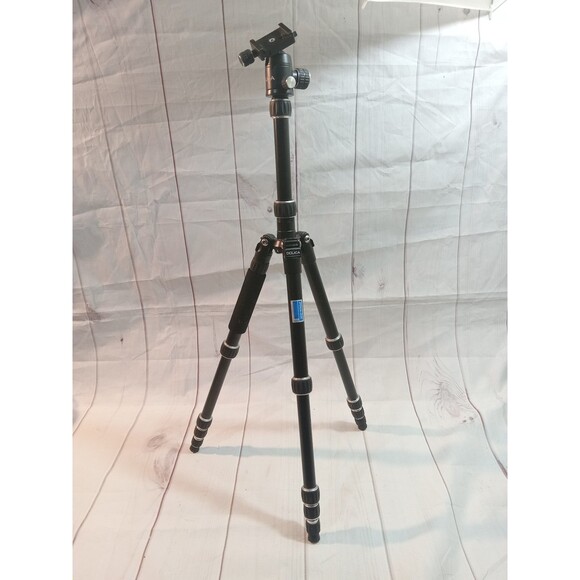 Dolica Proline Professional Reversible Tripod - Picture 1 of 11